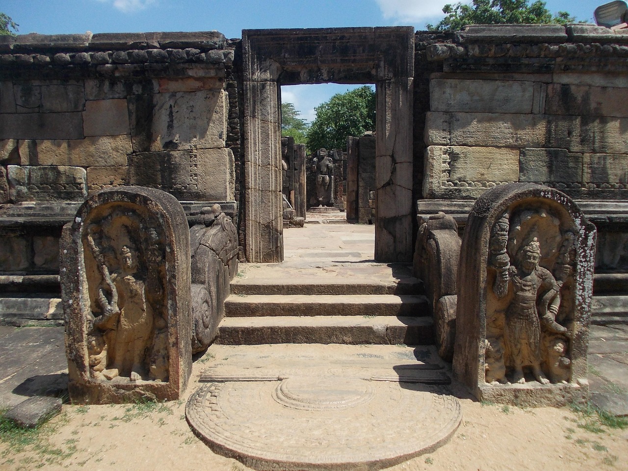 Polonnaruwa Day Tour